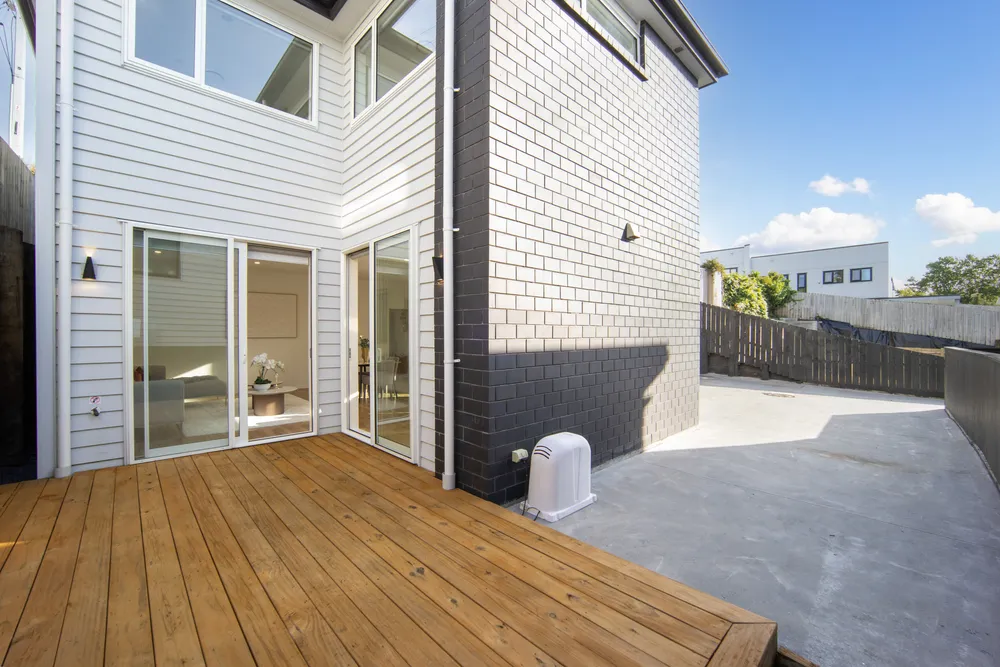 Photos of 42D Kinross Street