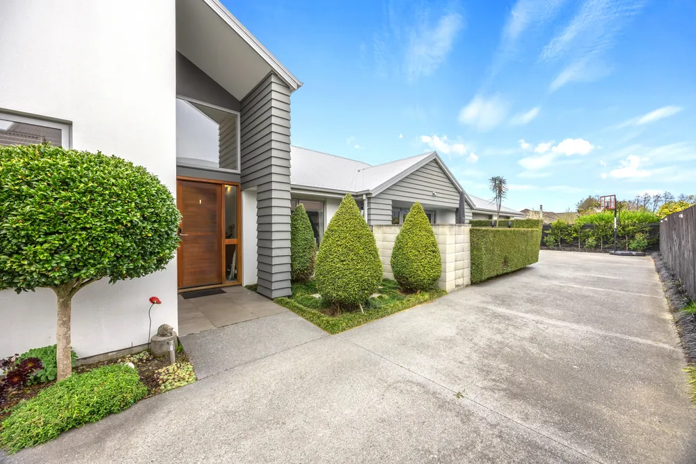 Photos of 95 Bibiana Street
