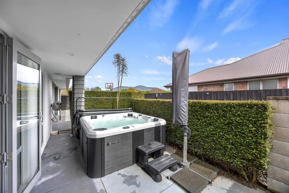 Photos of 95 Bibiana Street