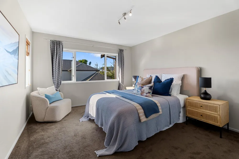 Photos of 116B Marsden Avenue