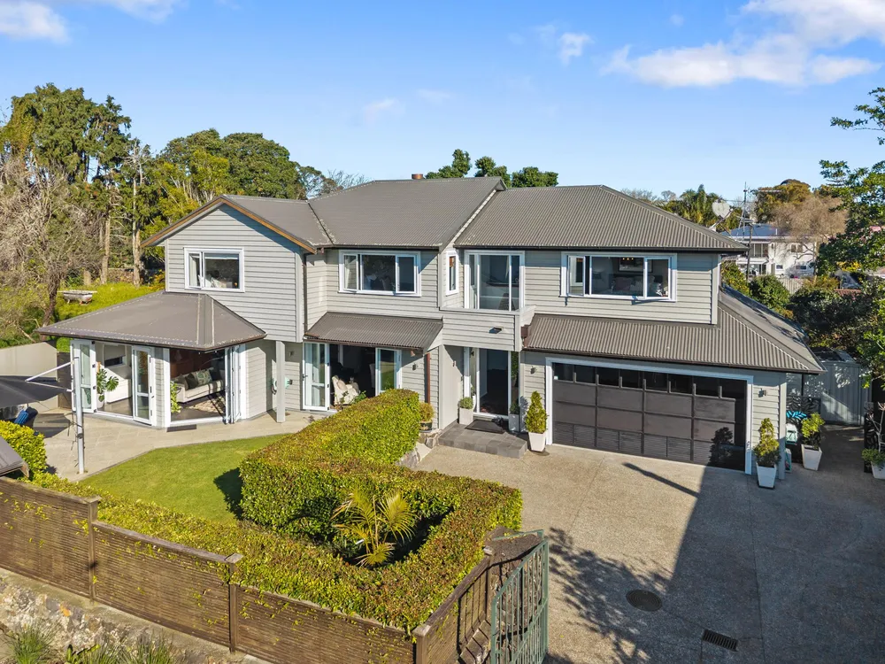 Photos of 116B Marsden Avenue