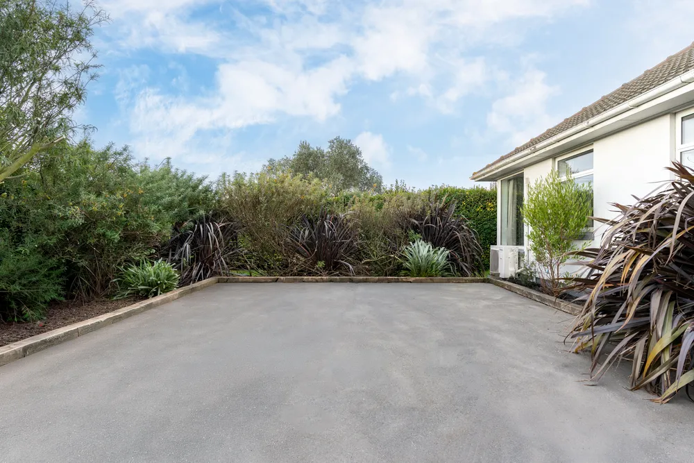Photos of 95 Springs Road