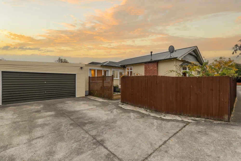 Photos of 1/64 Somerfield Street