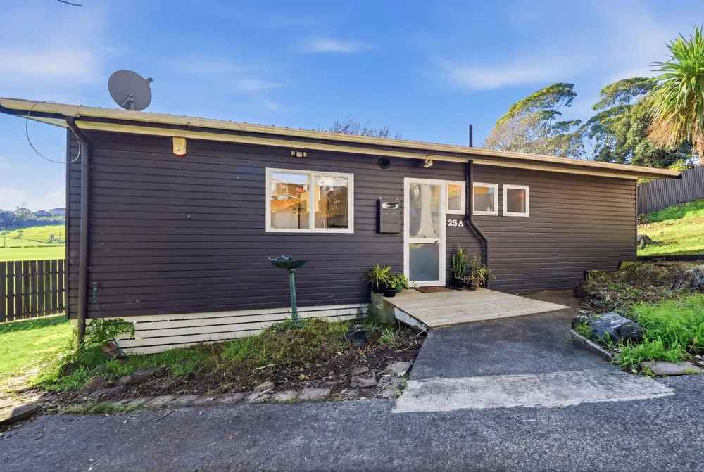 Photos of 2/25 Hillcrest Road