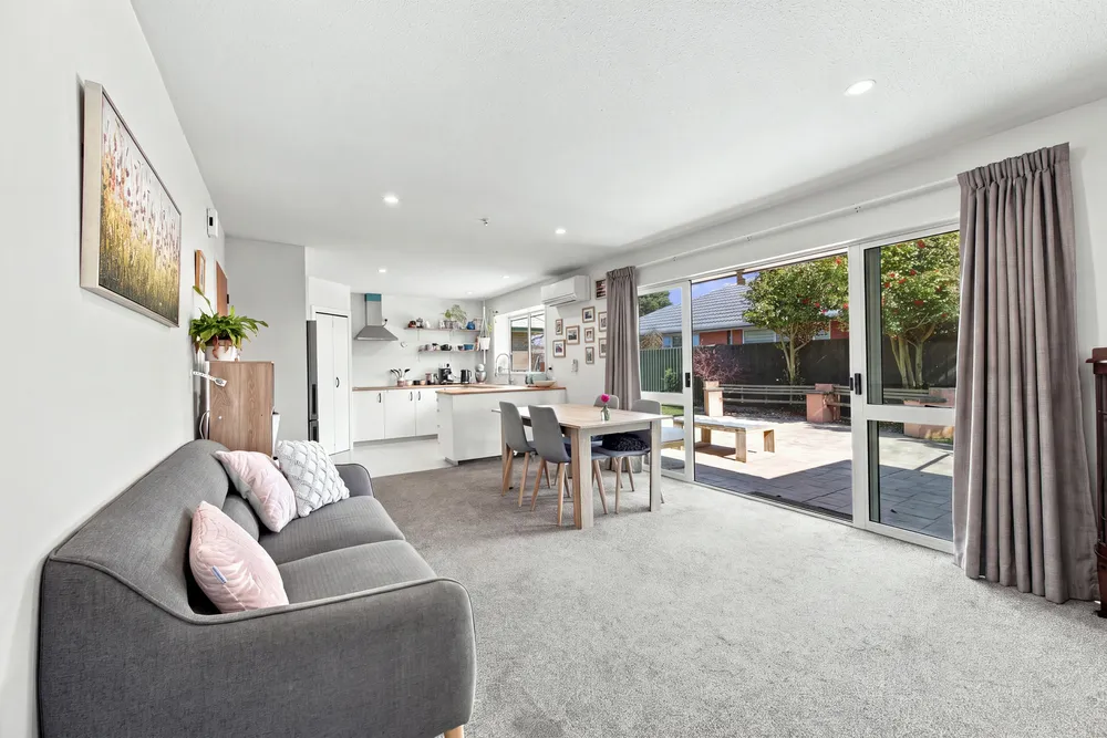 Photos of 45 Showgate Avenue