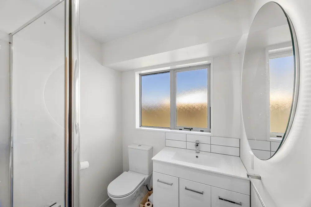 Photos of 45 Showgate Avenue