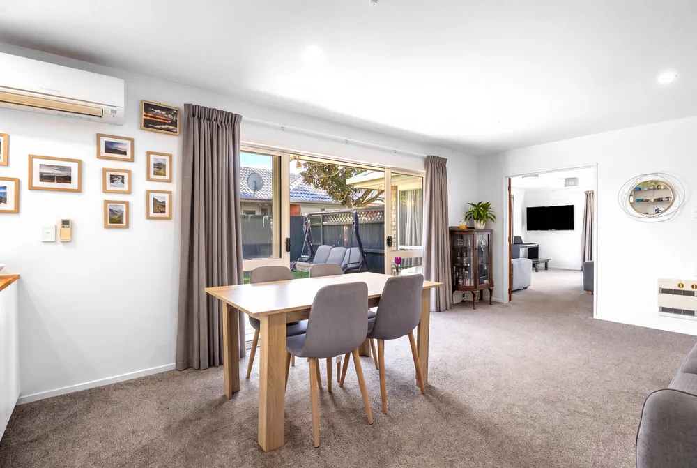 Photos of 45 Showgate Avenue