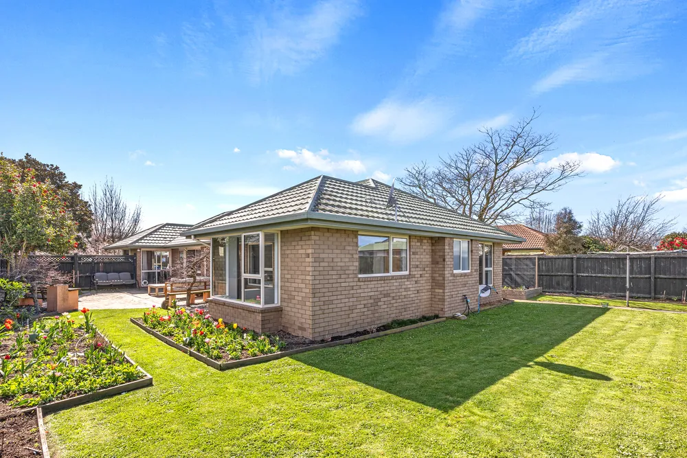 Photos of 45 Showgate Avenue