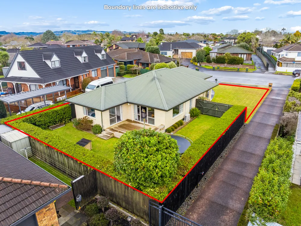 Photos of 22 Len Garlick Place