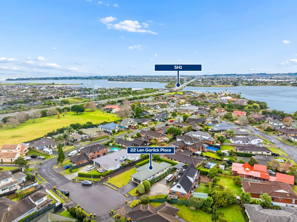 Photos of 22 Len Garlick Place