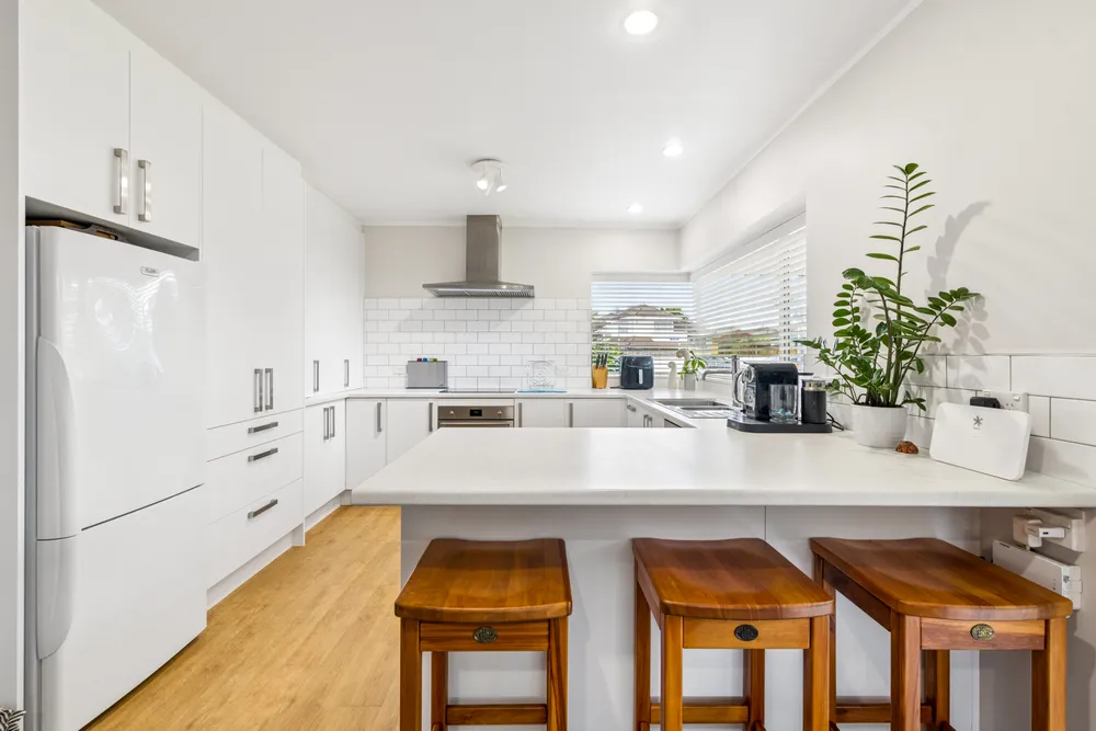 Photos of 22 Len Garlick Place