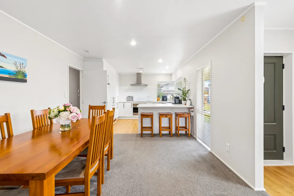 Photos of 22 Len Garlick Place