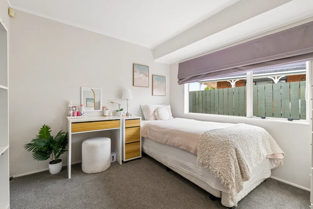 Photos of 22 Len Garlick Place