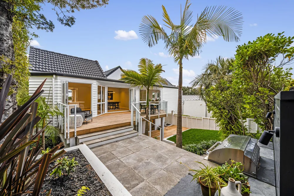 Photos of 15A Ingram Road