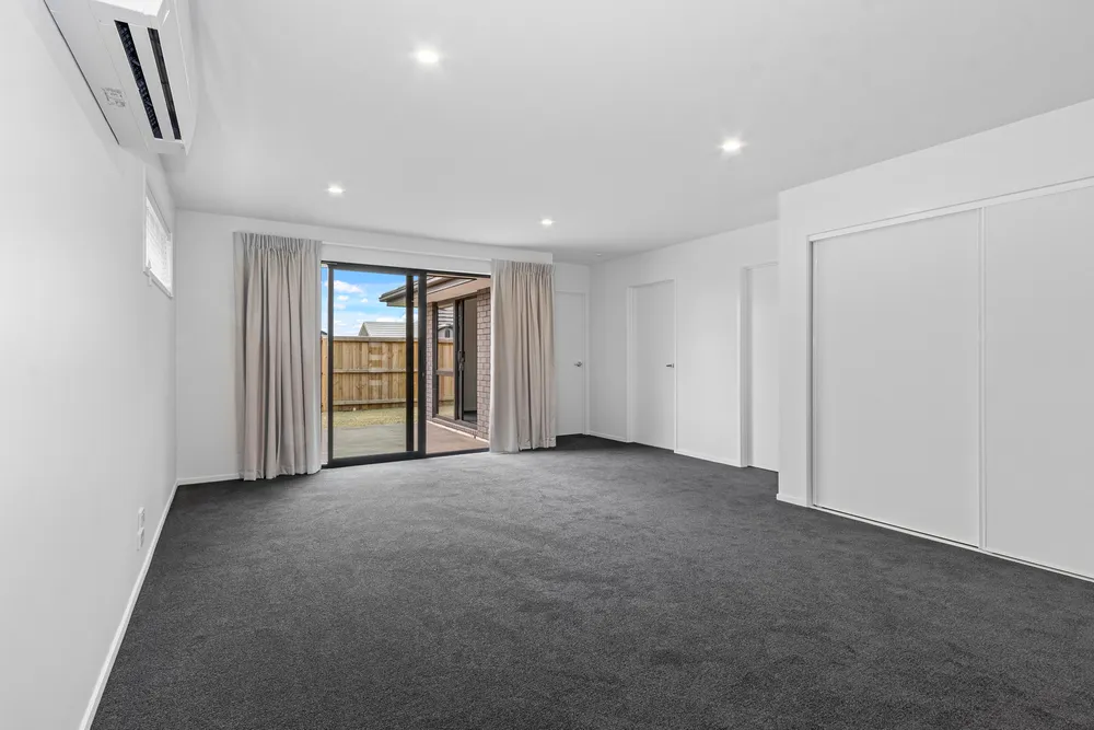 Photos of 15 Oakmill Drive