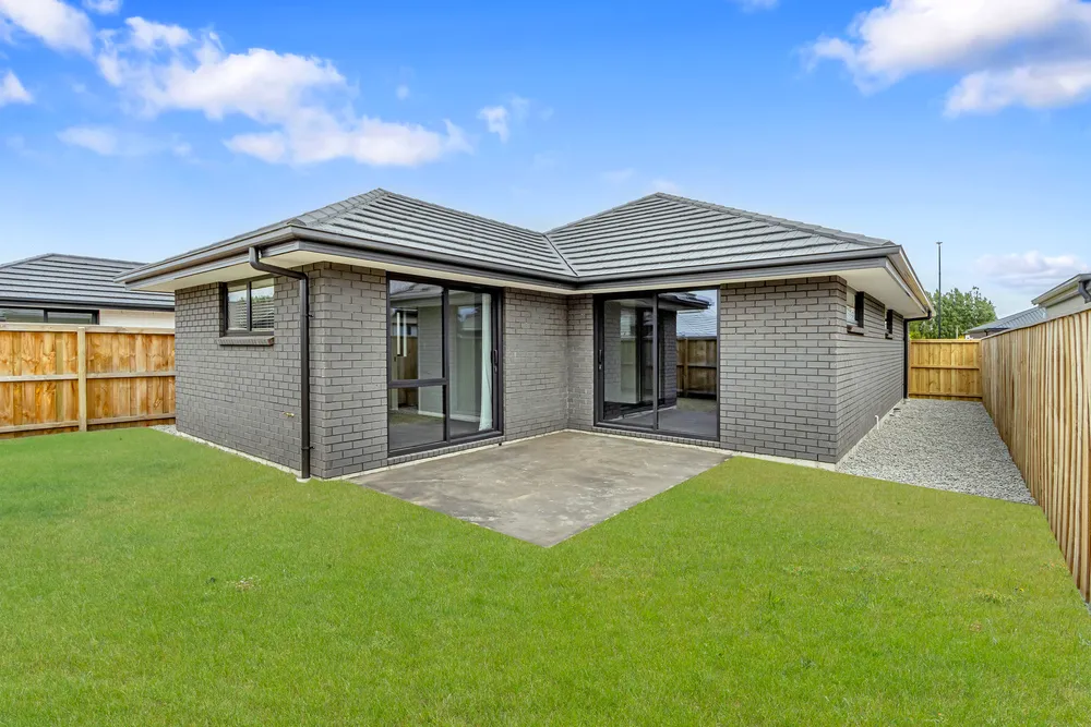 Photos of 15 Oakmill Drive