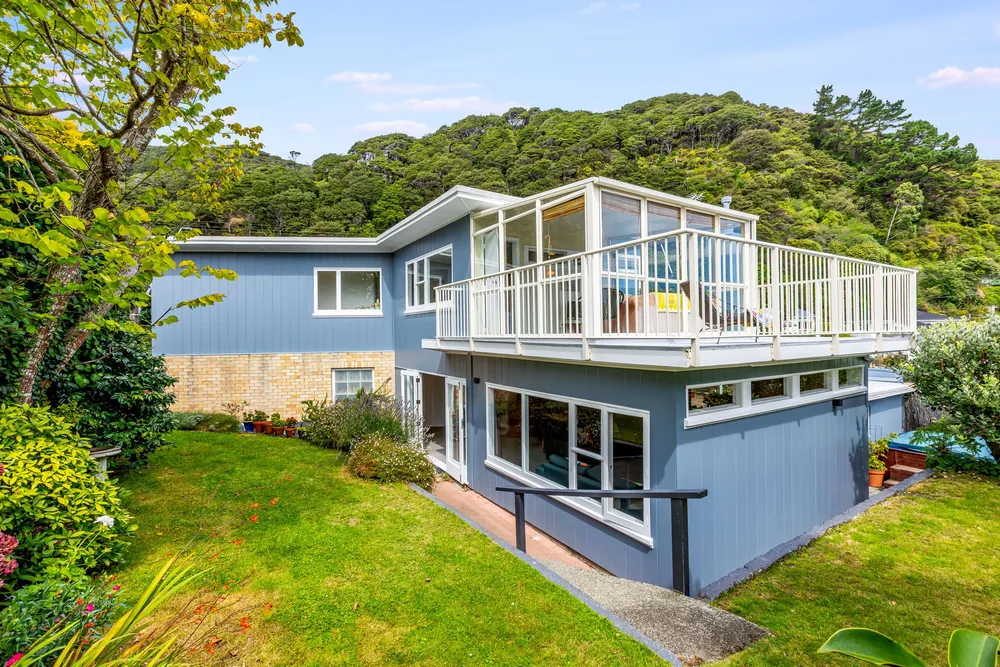 Photos of 609 Marine Drive