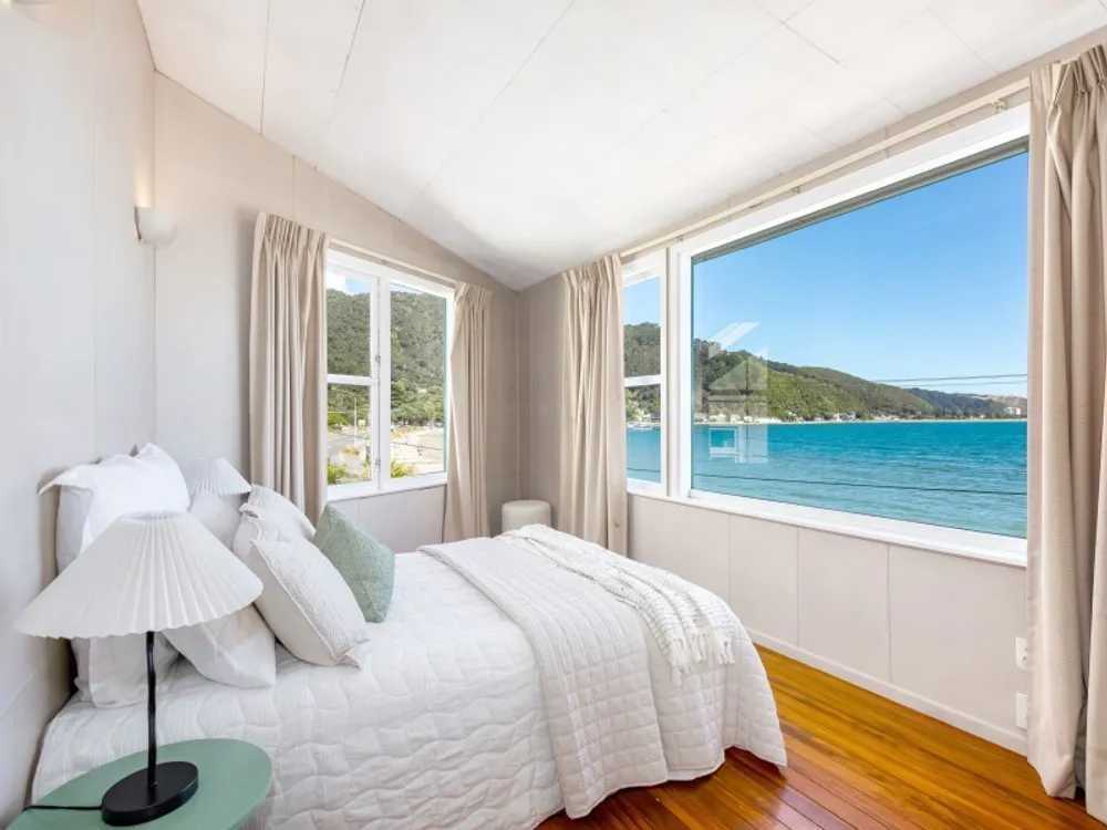 Photos of 609 Marine Drive