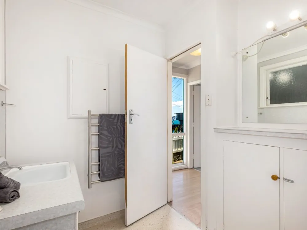 Photos of 609 Marine Drive