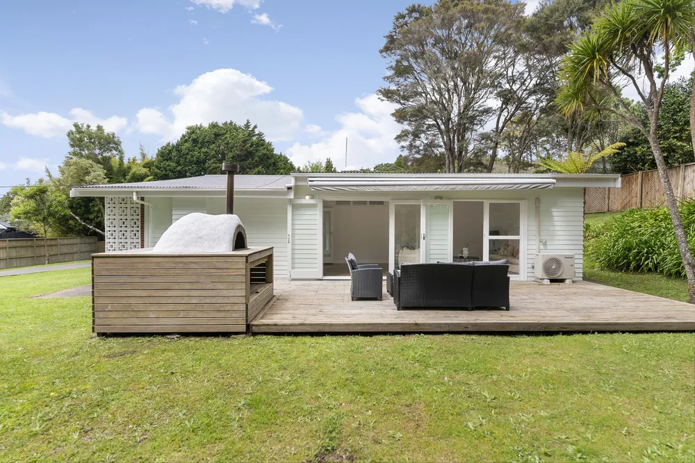 Photos of 246 Glengarry Road