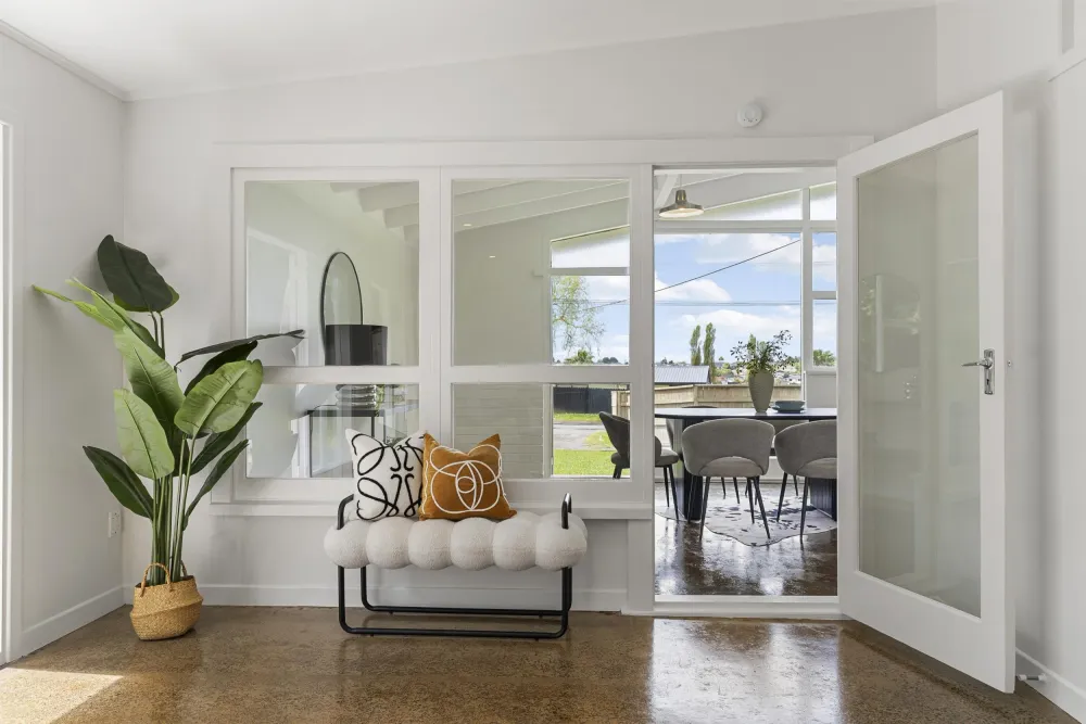 Photos of 246 Glengarry Road