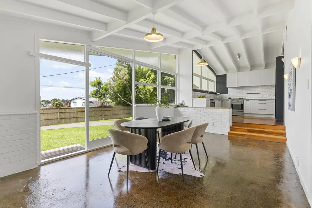 Photos of 246 Glengarry Road