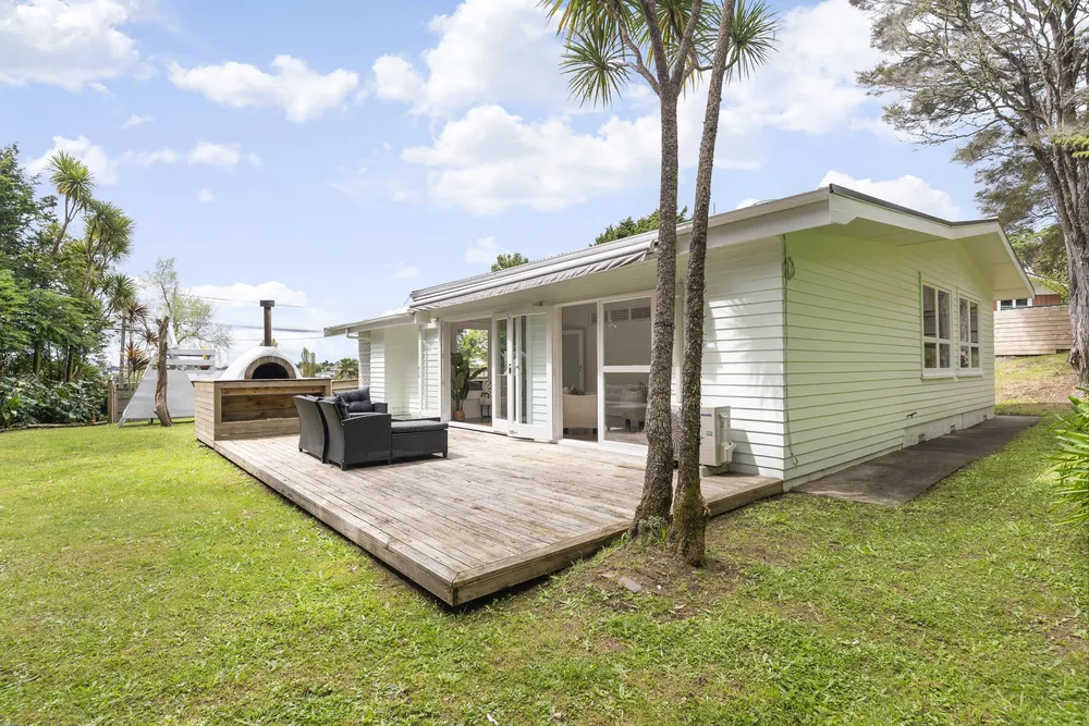 Photos of 246 Glengarry Road