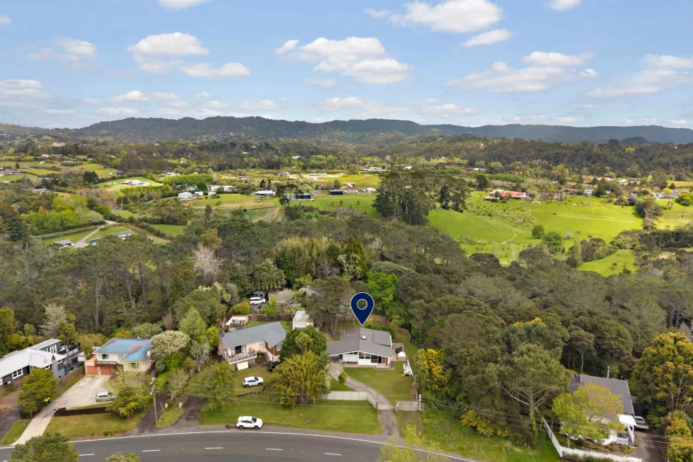 Photos of 246 Glengarry Road