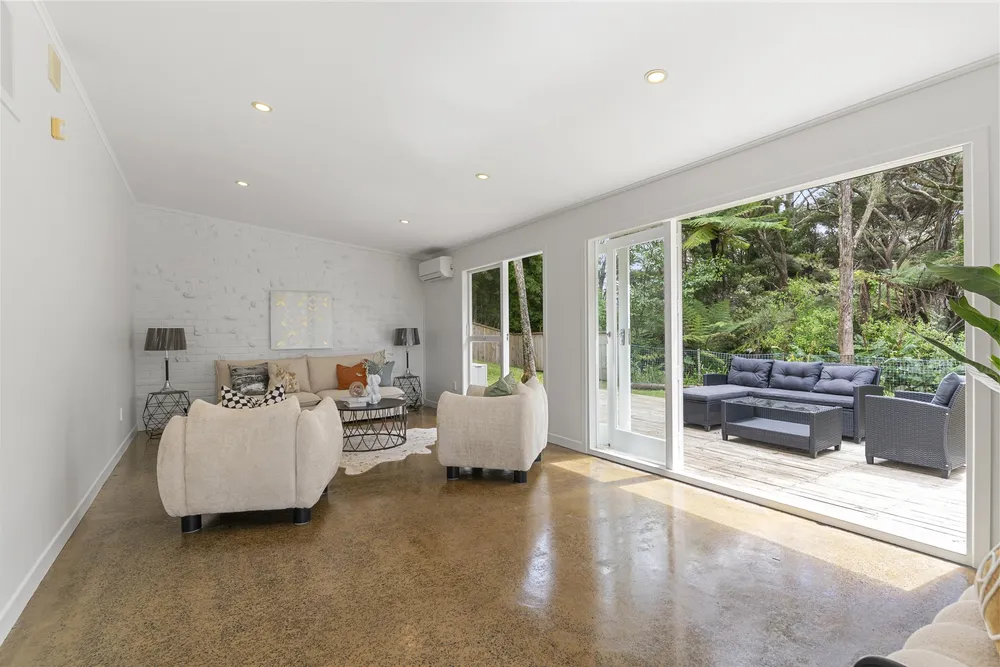 Photos of 246 Glengarry Road