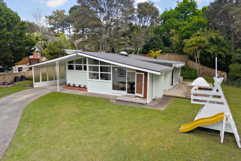 Photos of 246 Glengarry Road