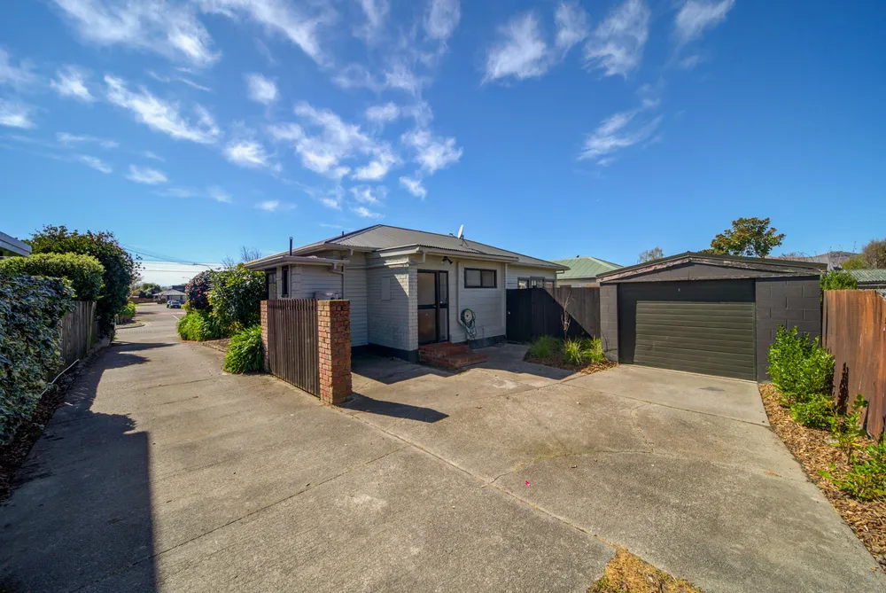 Photos of 150 Mackenzie Avenue