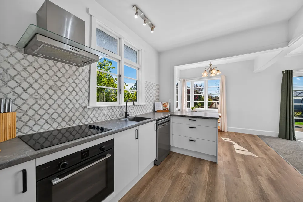 Photos of 150 Mackenzie Avenue