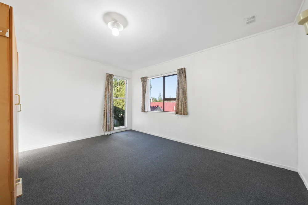 Photos of 31 Laburnum Road