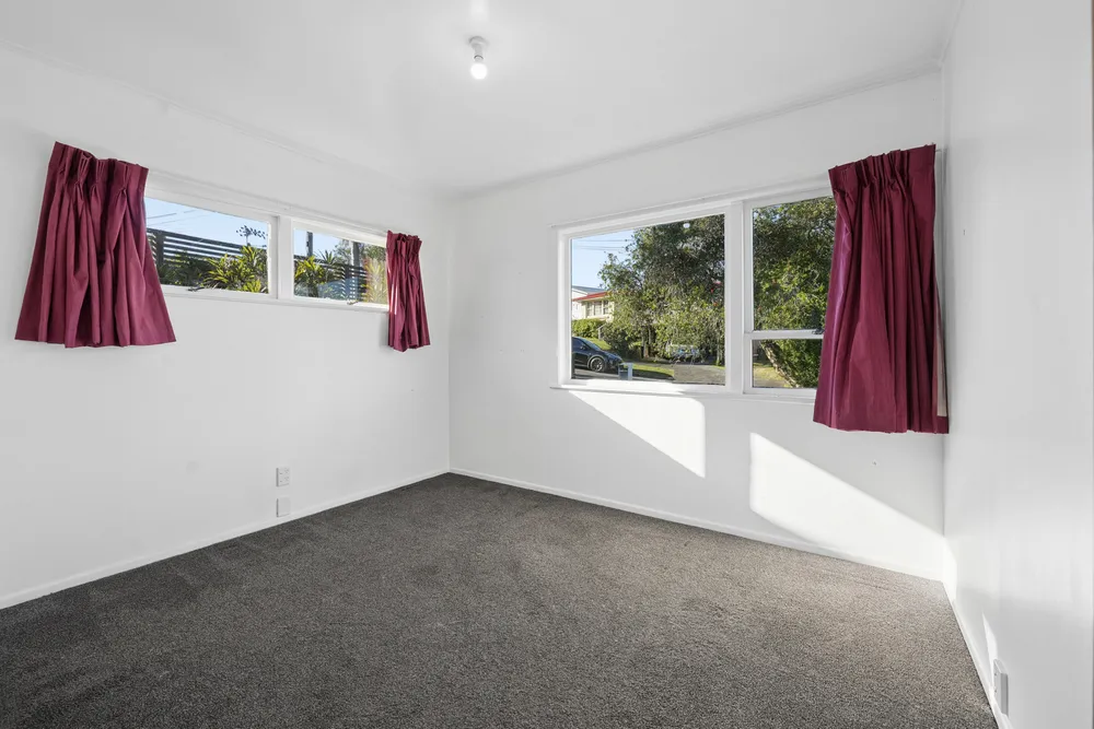 Photos of 31 Laburnum Road