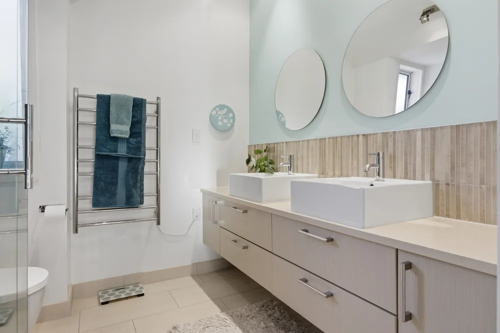 Photos of 61A Vale Road