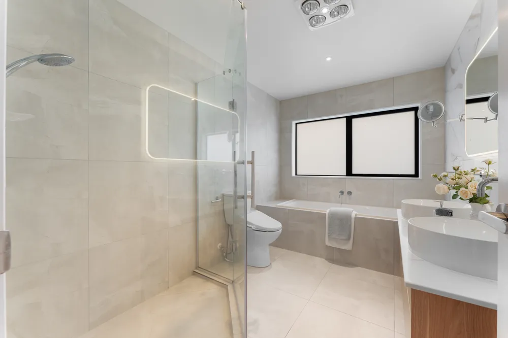 Photos of 393 Rosedale Road