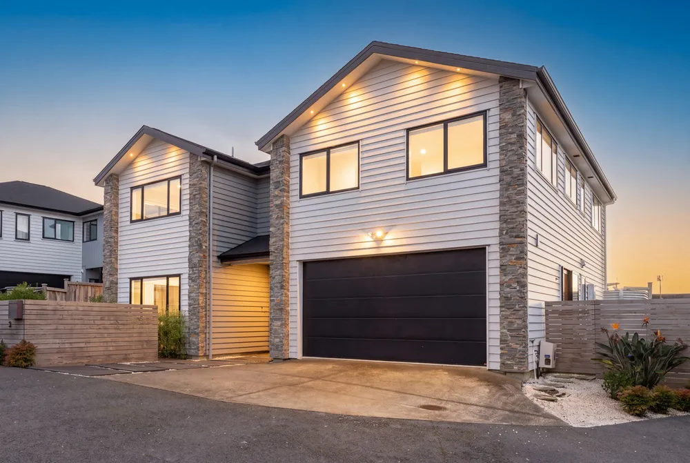 Photos of 393 Rosedale Road
