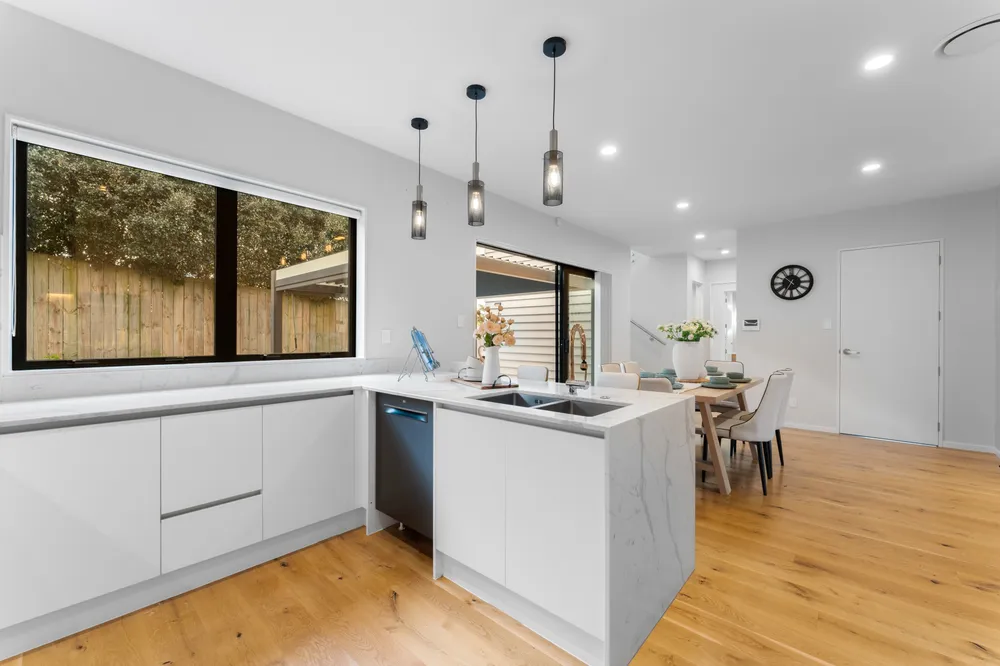 Photos of 393 Rosedale Road