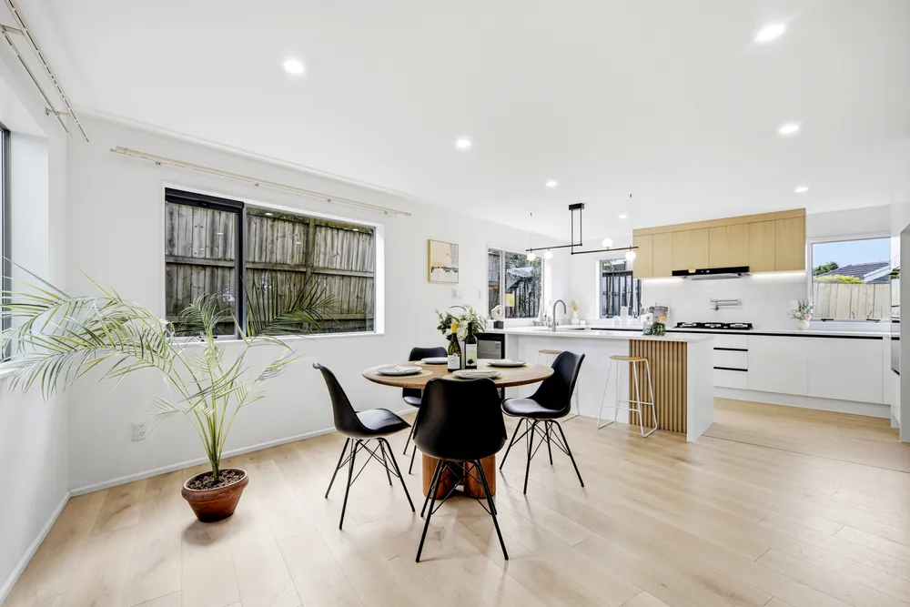 Photos of 27A Lyttelton Avenue