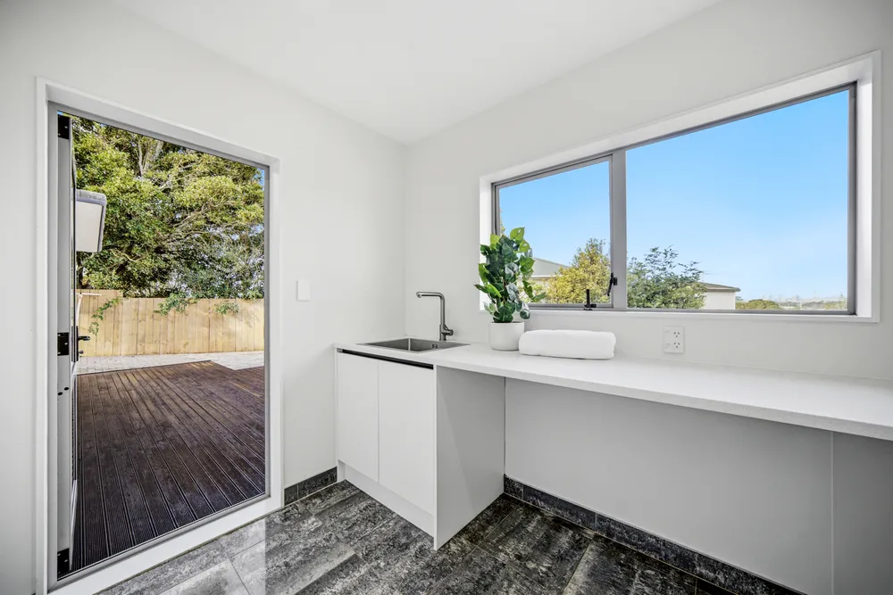 Photos of 27A Lyttelton Avenue