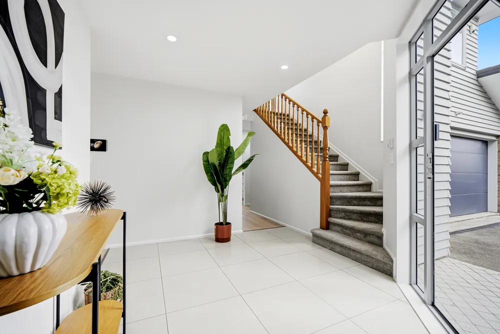 Photos of 27A Lyttelton Avenue