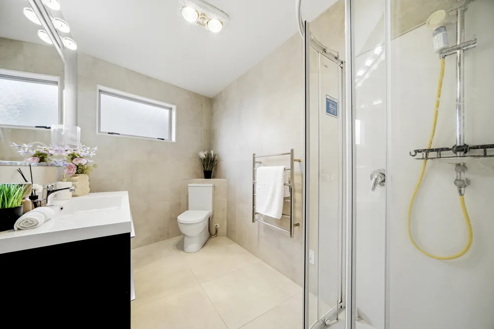 Photos of 27A Lyttelton Avenue
