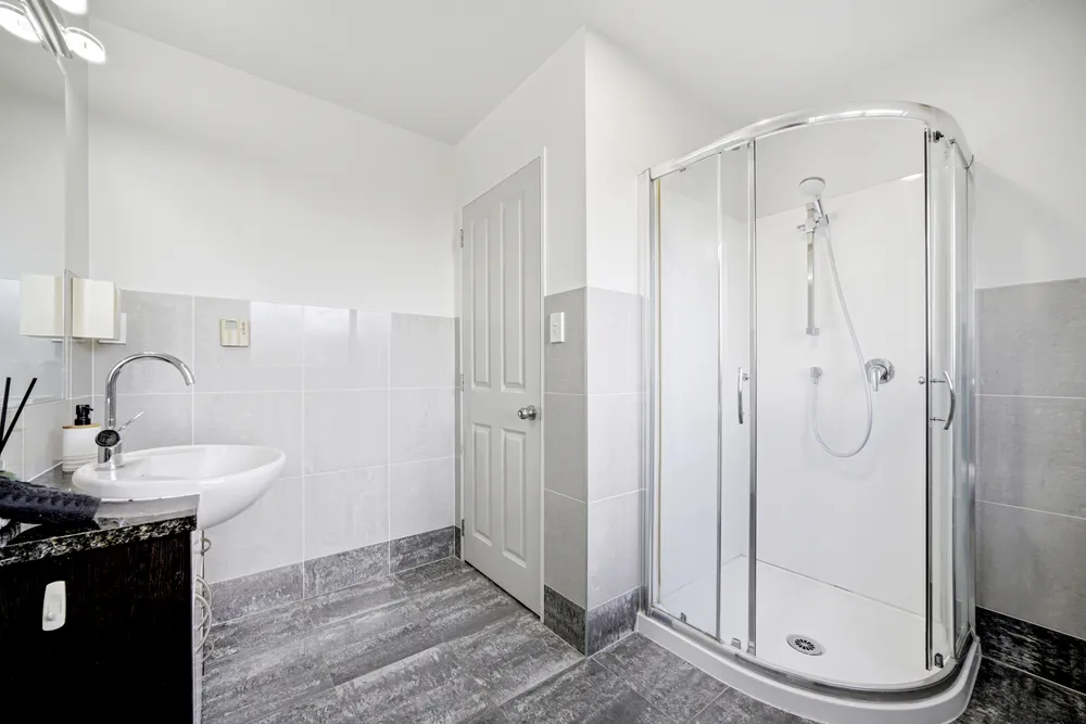 Photos of 27A Lyttelton Avenue