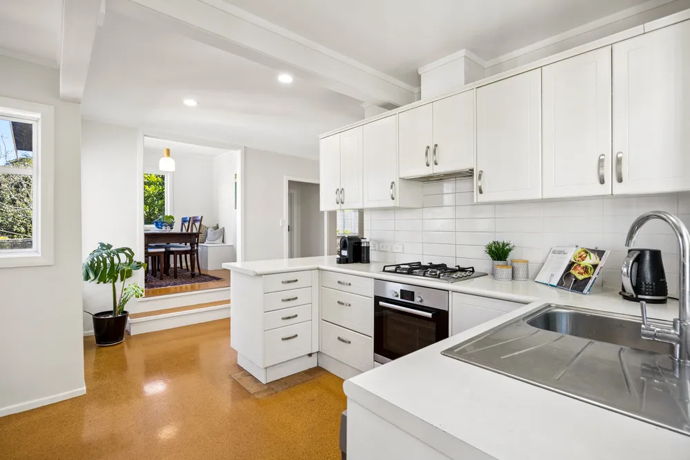 Photos of 10 Hasbury Avenue