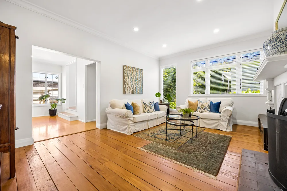 Photos of 10 Hasbury Avenue