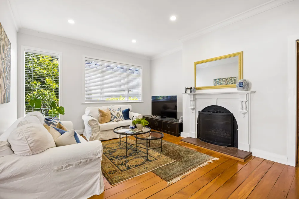 Photos of 10 Hasbury Avenue