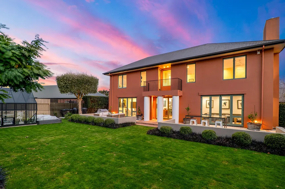 Photos of 16 Ridgewood Place
