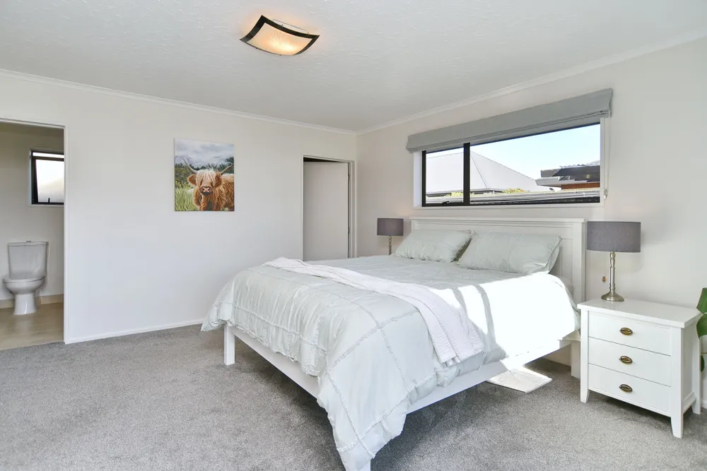 Photos of 43 Anglesea Avenue
