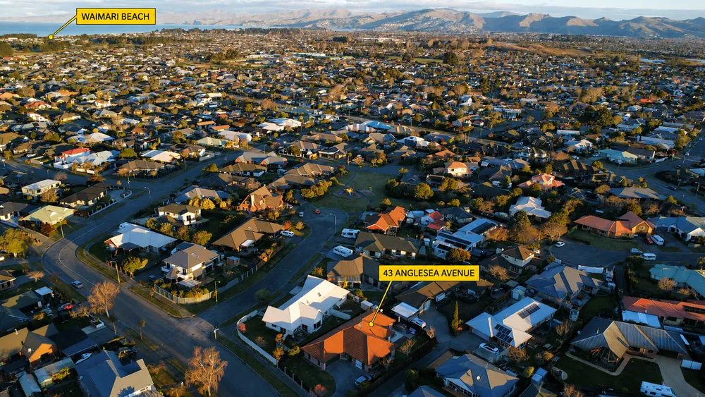 Photos of 43 Anglesea Avenue