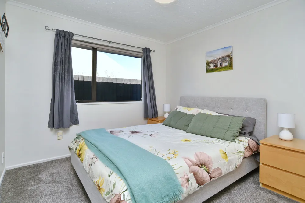 Photos of 43 Anglesea Avenue